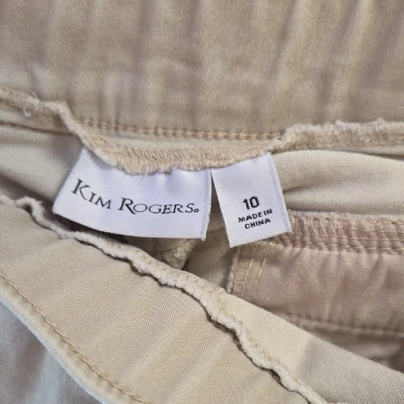 Kim Rogers Beige Bermuda Shorts 10 - Picture 6 of 7